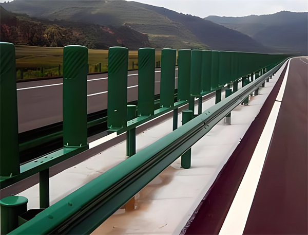 湘西三波护栏板在高速公路的应用